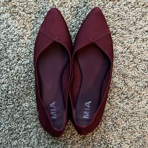Maroon MIA pointed toe flats